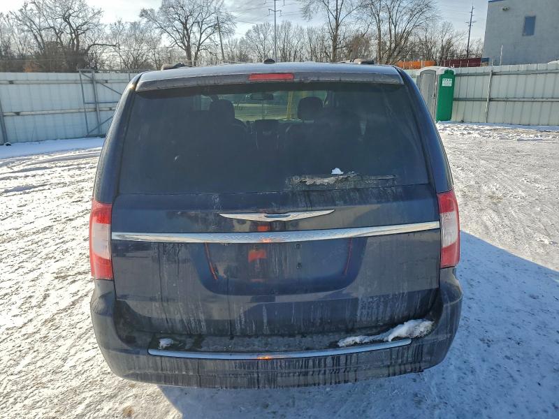 Photo 6 from auction – 2013 CHRYSLER TOWN & COU with VIN 2C4RC1BG4DR508725