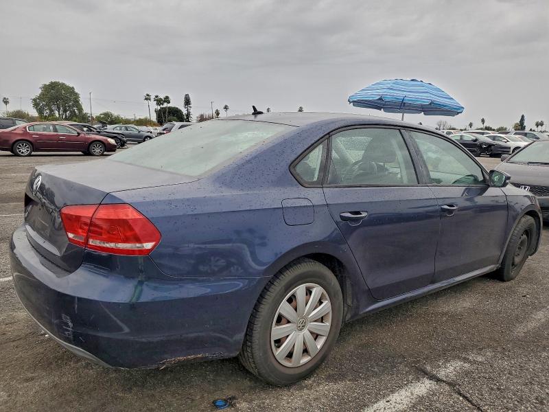Photo 3 from auction – 2013 VOLKSWAGEN PASSAT S with VIN 1VWAP7A39DC140535