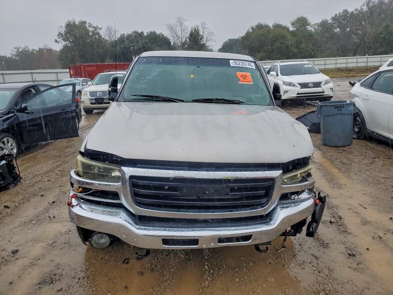 Photo 5 from auction – 2004 GMC NEW SIERRA with VIN 2GTEC19V641202417