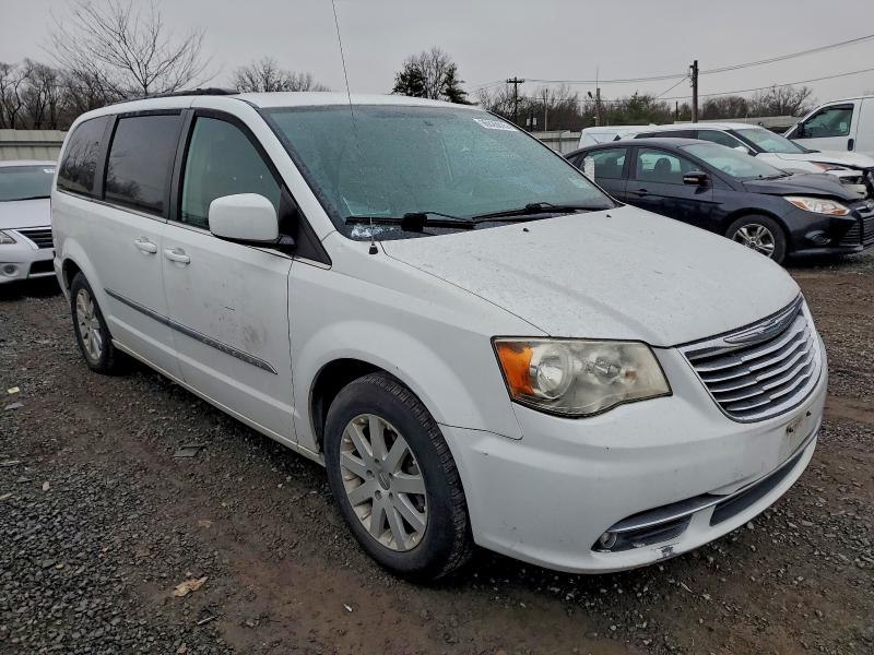 Photo 4 from auction – 2014 CHRYSLER TOWN & COU with VIN 2C4RC1BG2ER382026