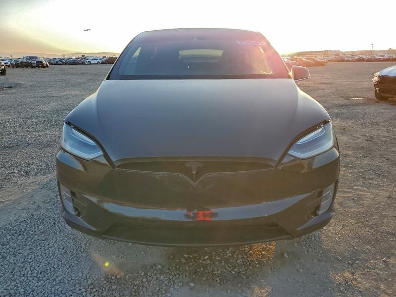 Photo 5 from auction – 2016 TESLA MODEL X with VIN 5YJXCBE22GF014151