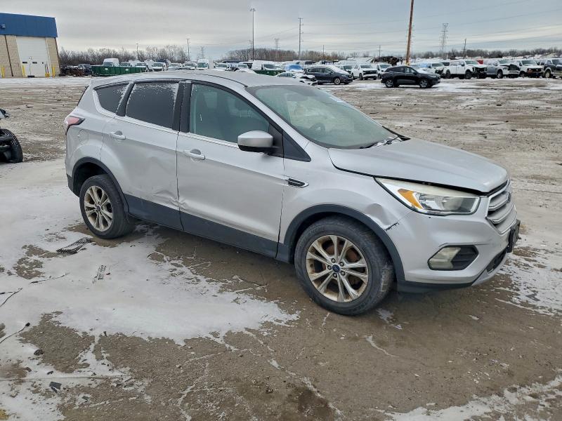 Photo 4 from auction – 2017 FORD ESCAPE with VIN 1FMCU0GD6HUA53604