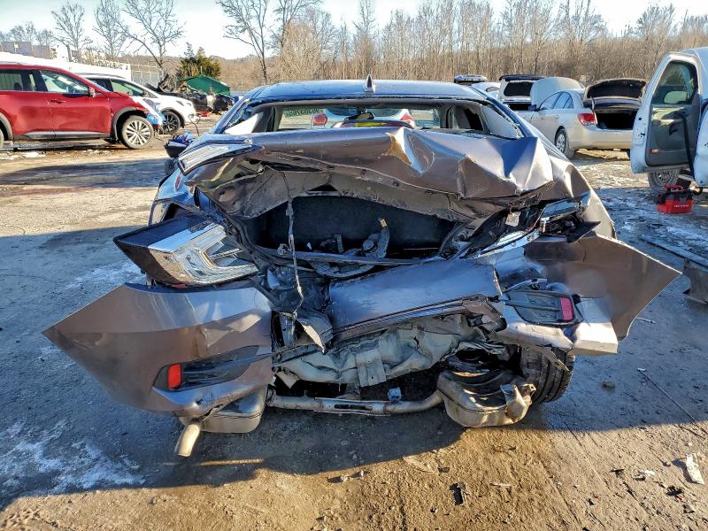 Photo 6 from auction – 2016 HONDA CIVIC EX with VIN 19XFC1F3XGE220563