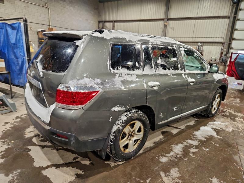 Photo 3 from auction – 2012 TOYOTA HIGHLANDER with VIN 5TDBK3EH2CS145335