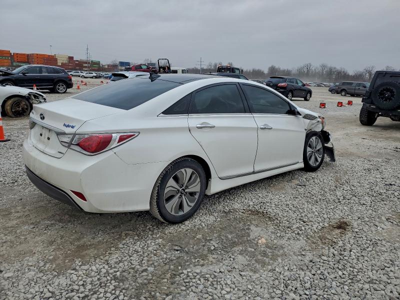 Photo 3 from auction – 2015 HYUNDAI SONATA HYB with VIN KMHEC4A44FA125250