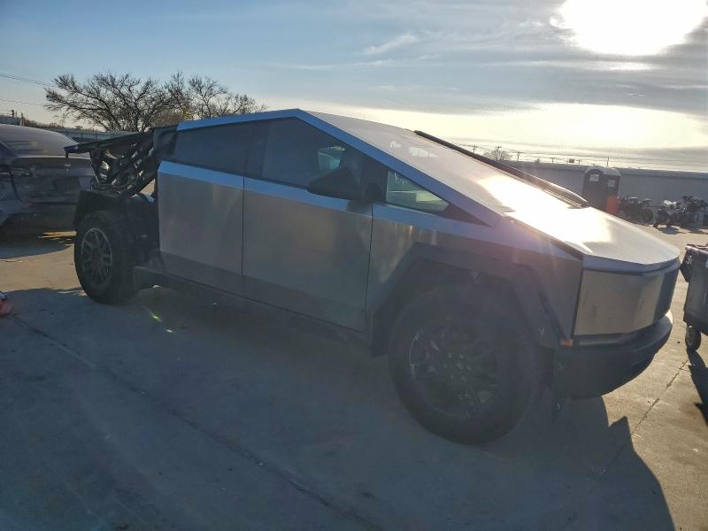 Photo 4 from auction – 2025 TESLA CYBERTRUCK with VIN 7G2CEHED2SA074365