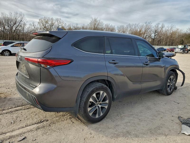 Снимка 3 от търг – 2023 TOYOTA HIGHLANDER с VIN 5TDKDRBH4PS503395
