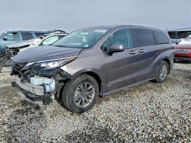 TOYOTA SIENNA XLE 2021 with VIN 5TDYSKFC0MS010184 - Photo from auction