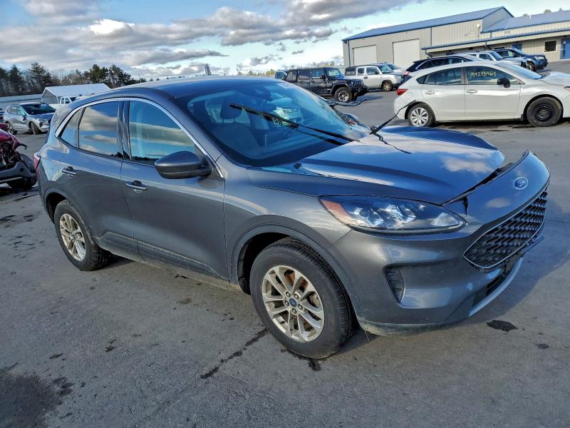 Photo 4 from auction – 2021 FORD ESCAPE SE with VIN 1FMCU9G60MUA47491
