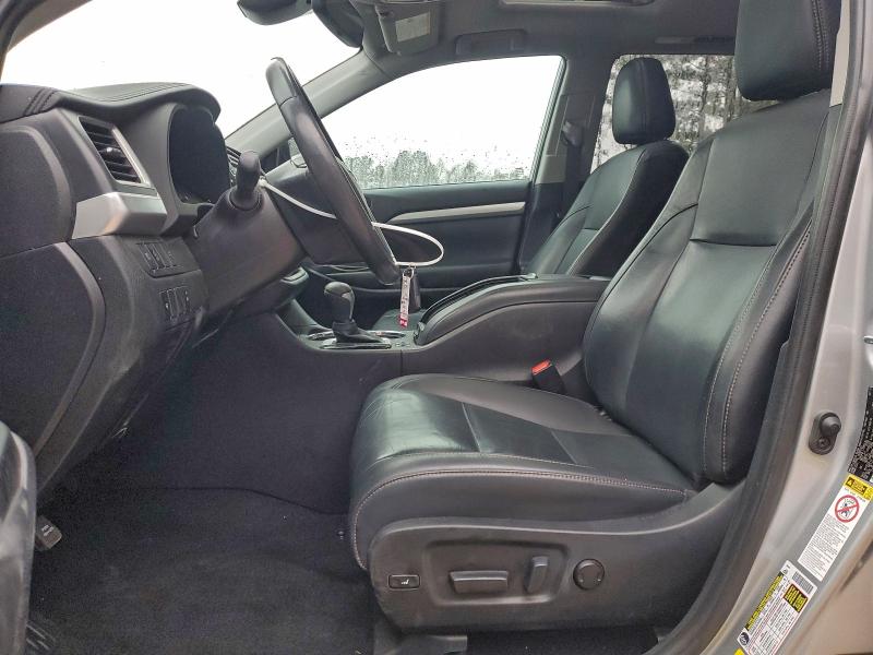 Photo 7 from auction – 2019 TOYOTA HIGHLANDER with VIN 5TDJZRFH7KS585980
