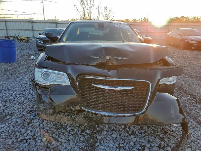Photo 5 from auction – 2019 CHRYSLER 300 TOURIN with VIN 2C3CCAAG6KH610008