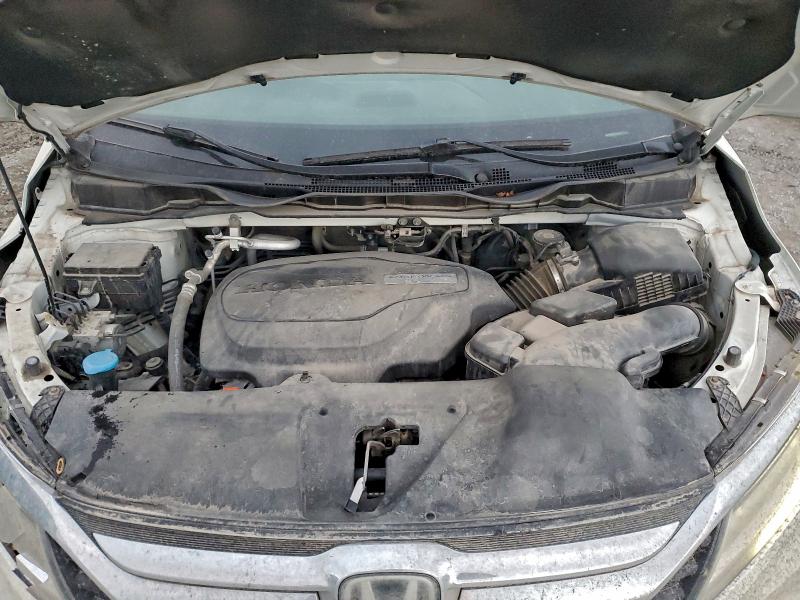 Photo 12 from auction – 2018 HONDA ODYSSEY with VIN 5FNRL6H83JB028048