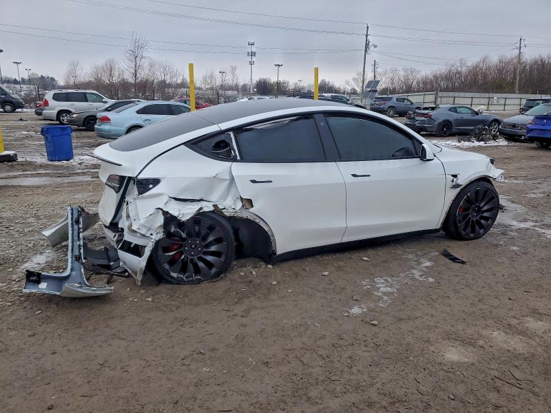 Photo 3 from auction – 2021 TESLA MODEL Y with VIN 5YJYGDEF3MF219982