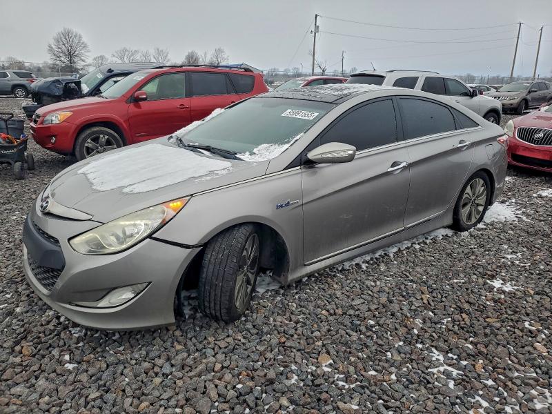 HYUNDAI SONATA HYB 2014 with VIN KMHEC4A46EA105631 - Photo from auction