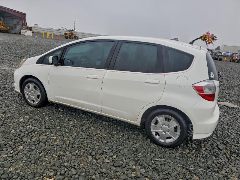 Photo 2 from auction – 2013 HONDA FIT with VIN JHMGE8H38DC079336