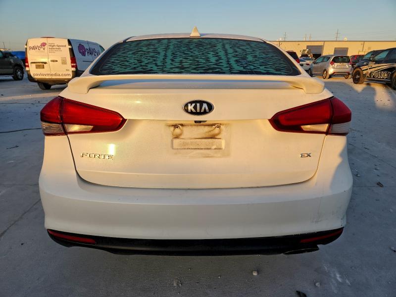 Photo 6 from auction – 2017 KIA FORTE with VIN 3KPFL4A88HE074055