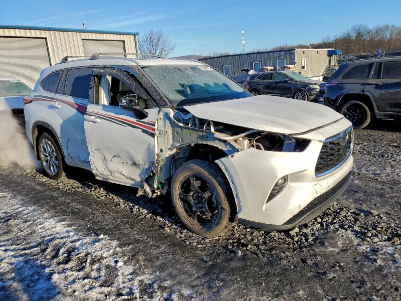Photo 4 from auction – 2020 TOYOTA HIGHLANDER with VIN 5TDDZRBH3LS047748