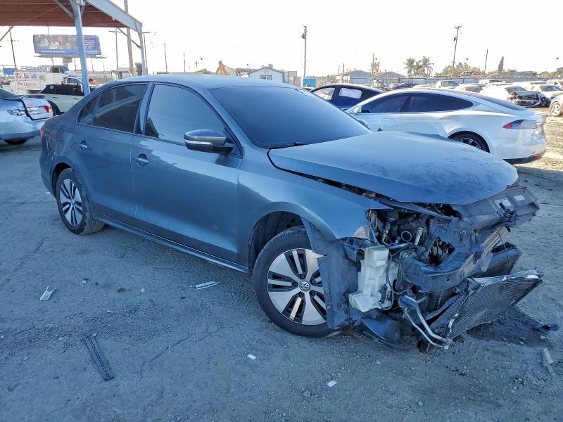 Photo 4 from auction – 2014 VOLKSWAGEN JETTA SE with VIN 3VWD17AJ0EM275528
