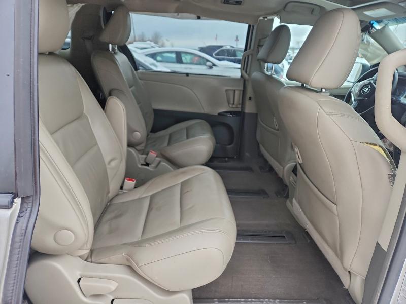 Photo 11 from auction – 2015 TOYOTA SIENNA XLE with VIN 5TDDK3DC6FS100255