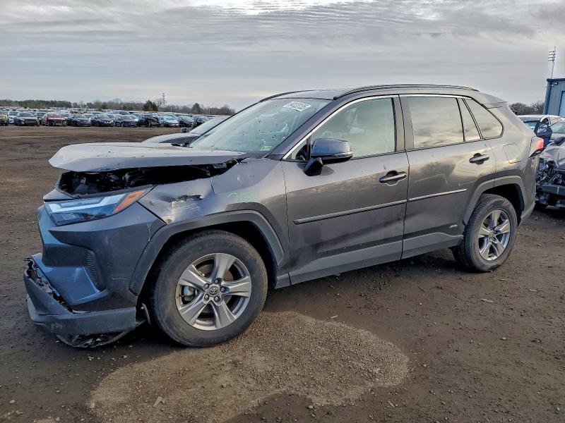 Photo 1 from auction – 2024 TOYOTA RAV4 XLE with VIN 4T3RWRFVXRU157282