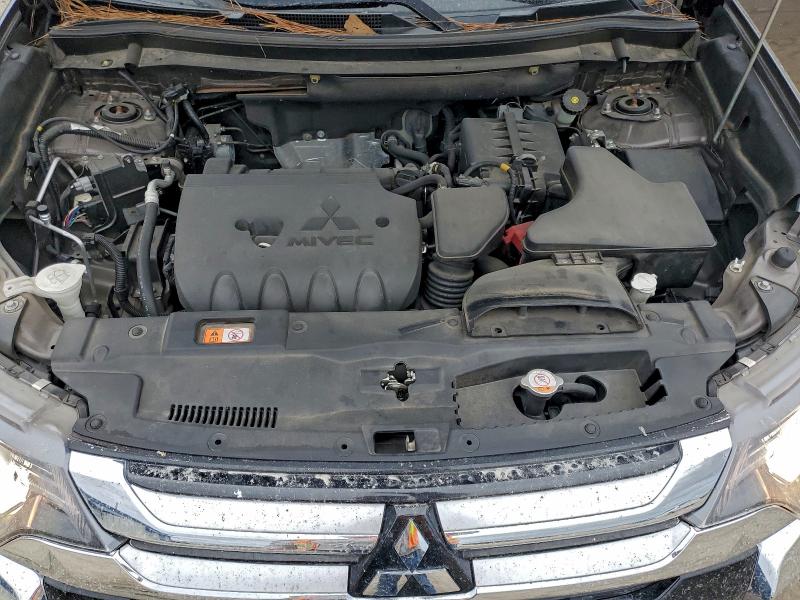 Photo 12 from auction – 2018 MITSUBISHI OUTLANDER with VIN JA4AD2A30JZ071493