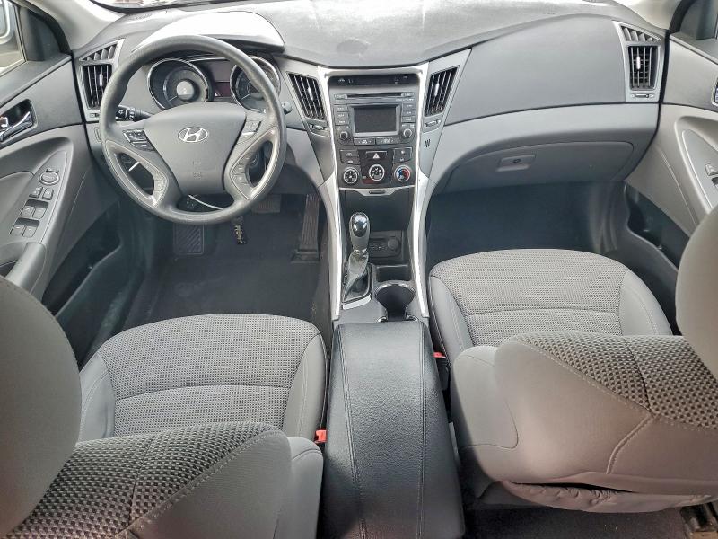 Photo 8 from auction – 2014 HYUNDAI SONATA GLS with VIN 5NPEB4AC8EH823379