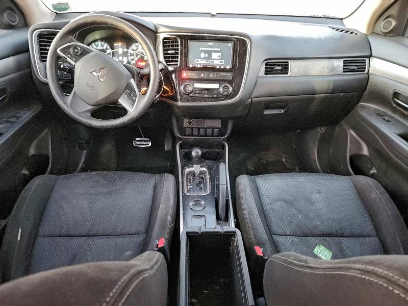 Photo 8 from auction – 2018 MITSUBISHI OUTLANDER with VIN JA4AD2A32JZ007701