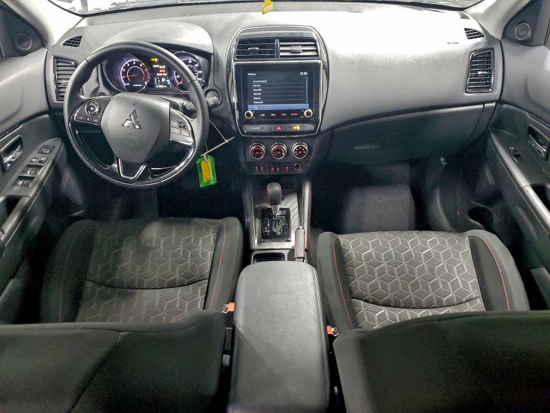 Photo 8 from auction – 2025 MITSUBISHI OUTLANDER with VIN JA4ARUAU6SU004160