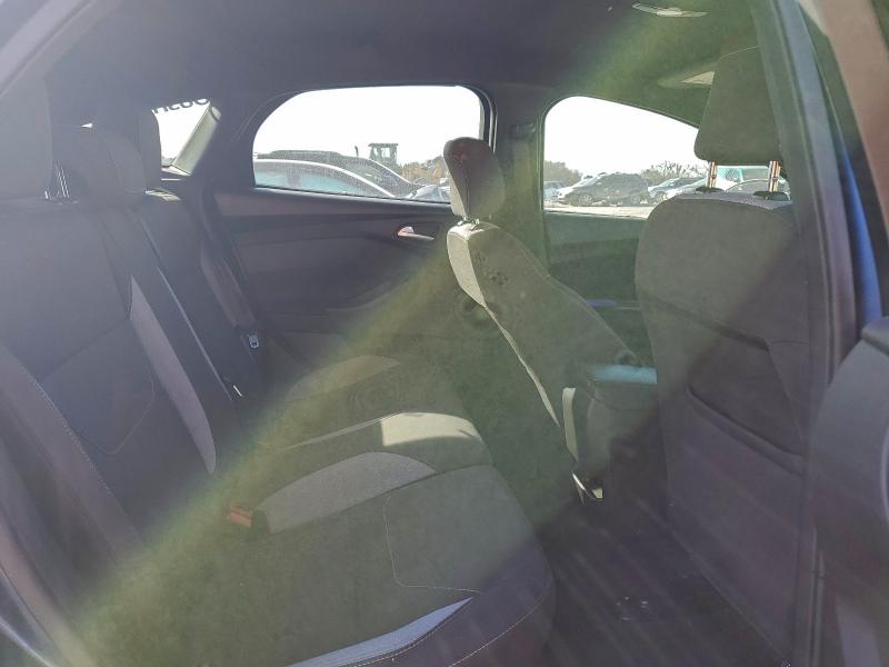 Photo 11 from auction – 2018 FORD FOCUS with VIN 1FADP3L95JL330781