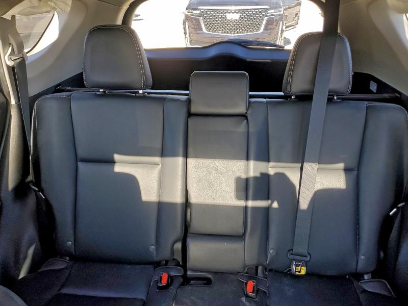 Photo 10 from auction – 2017 TOYOTA RAV4 LIMIT with VIN 2T3YFREV1HW335673