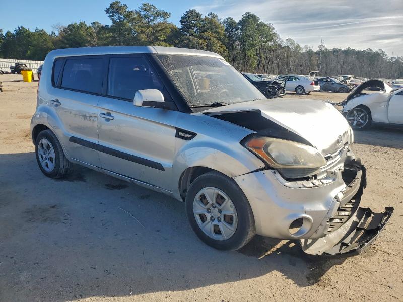 Photo 4 from auction – 2012 KIA SOUL with VIN KNDJT2A50C7457579