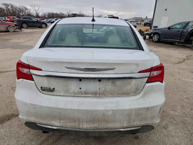 Photo 6 from auction – 2013 CHRYSLER 200 with VIN 1C3CCBCGXDN555429