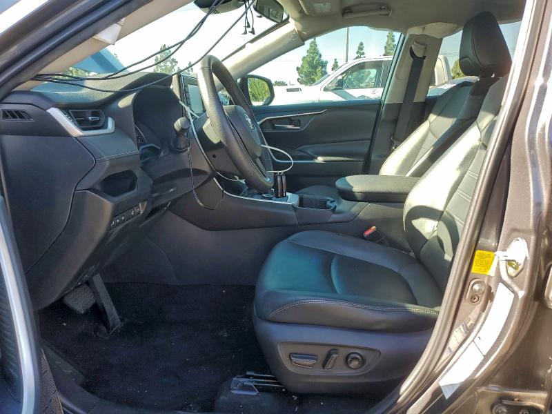 Photo 7 from auction – 2022 TOYOTA RAV4 XLE P with VIN 2T3B6RFV7NW034681