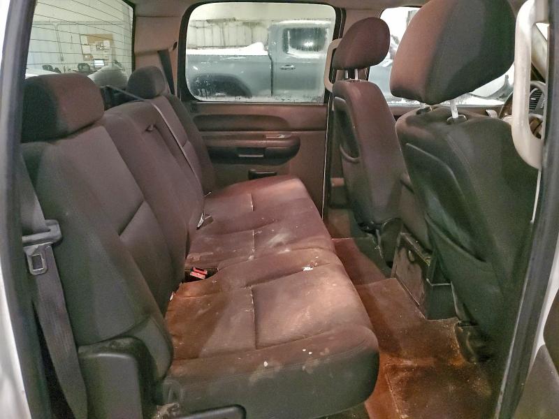 Photo 10 from auction – 2010 GMC SIERRA K15 with VIN 3GTRKVE31AG194259