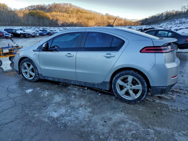 Photo 2 from auction – 2015 CHEVROLET VOLT with VIN 1G1RB6E44FU109765