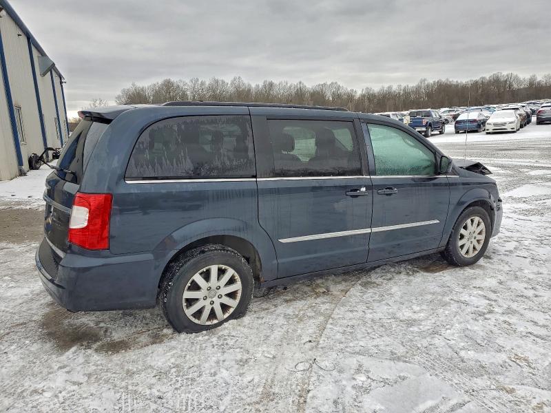 Photo 3 from auction – 2013 CHRYSLER TOWN & COU with VIN 2C4RC1BG4DR605200