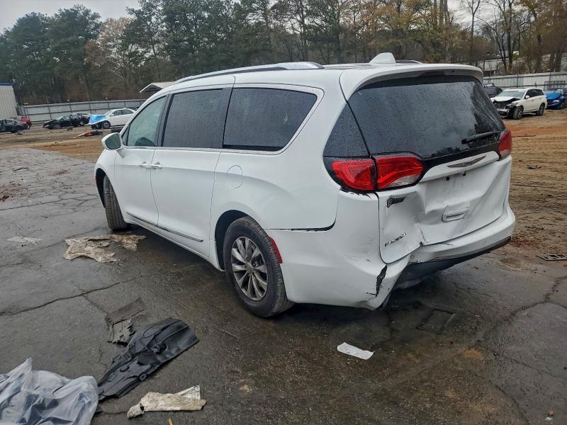 Photo 2 from auction – 2018 CHRYSLER PACIFICA T with VIN 2C4RC1BG9JR214166