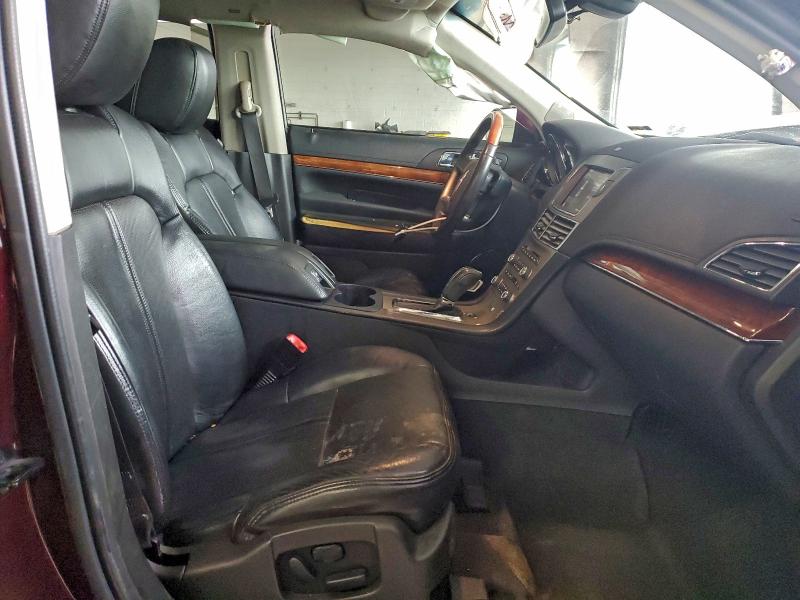 Photo 7 from auction – 2011 LINCOLN MKT with VIN 2LMHJ5AT8BBJ52423