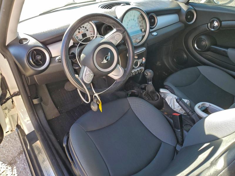 Photo 8 from auction – 2010 MINI COOPER with VIN WMWMF3C51ATZ64600