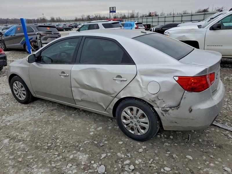 Photo 2 from auction – 2010 KIA FORTE EX with VIN KNAFU4A26A5809316