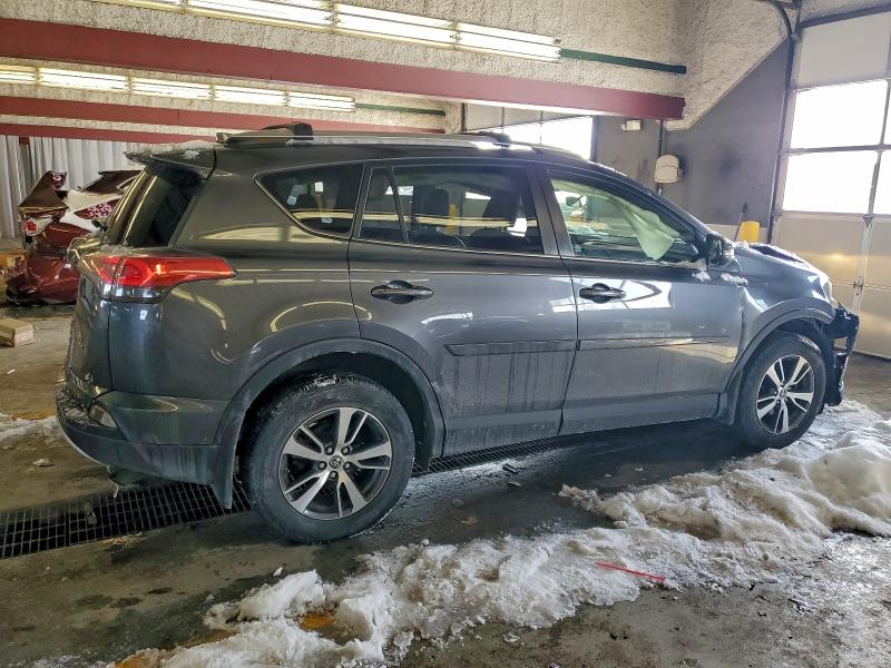 Photo 3 from auction – 2016 TOYOTA RAV4 XLE with VIN JTMRFREV4GD195912