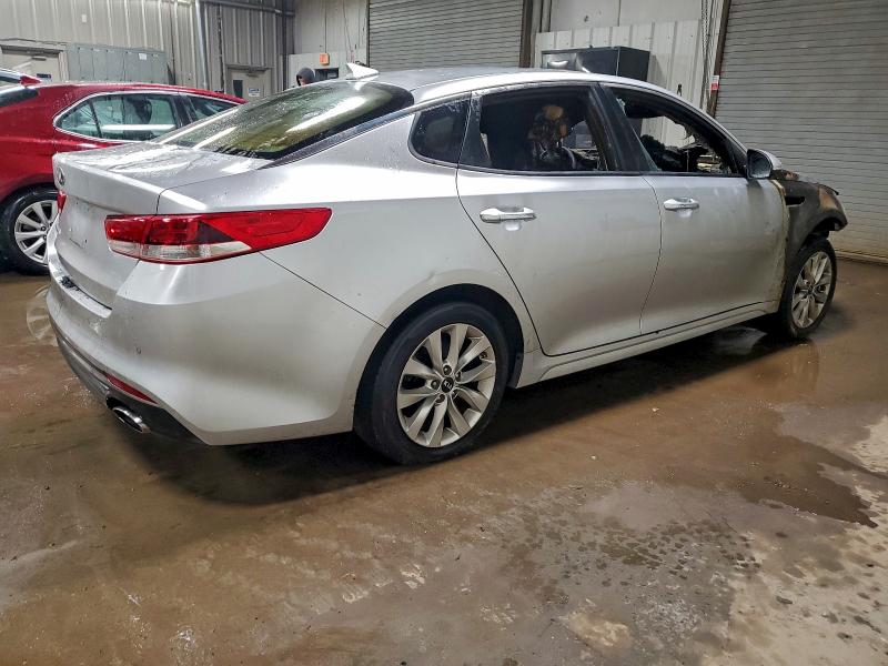 Photo 3 from auction – 2018 KIA OPTIMA with VIN 5XXGT4L37JG269373