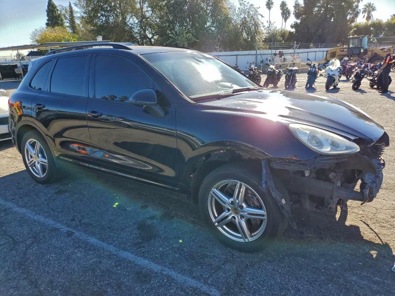 Photo 4 from auction – 2014 PORSCHE CAYENNE with VIN WP1AA2A23ELA90469