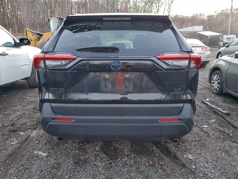 Photo 6 from auction – 2021 TOYOTA RAV4 LE with VIN JTMLWRFV7MD134666