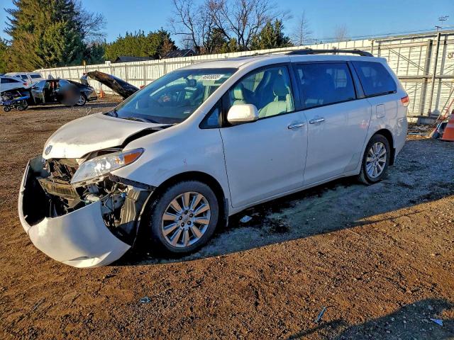 TOYOTA SIENNA 2011 with VIN 5TDDK3DC8BS010342 - Photo from auction