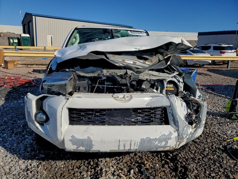 Photo 5 from auction – 2020 TOYOTA 4RUNNER SR with VIN JTEBU5JR2L5812362