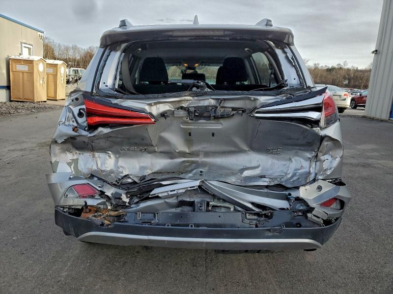 Photo 6 from auction – 2018 TOYOTA RAV4 ADVEN with VIN 2T3RFREV0JW839349