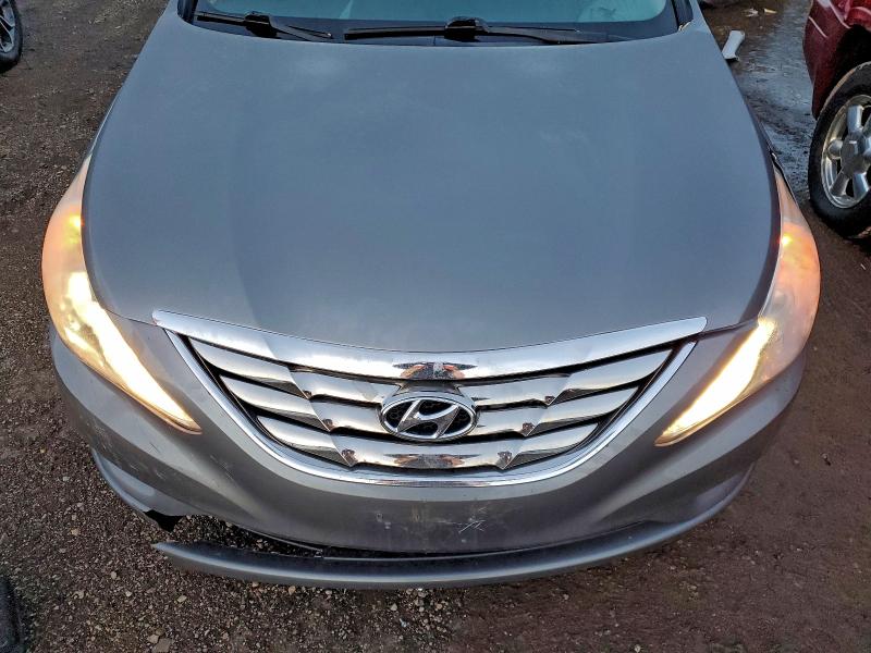 Photo 11 from auction – 2012 HYUNDAI SONATA SE with VIN 5NPEC4ABXCH418948