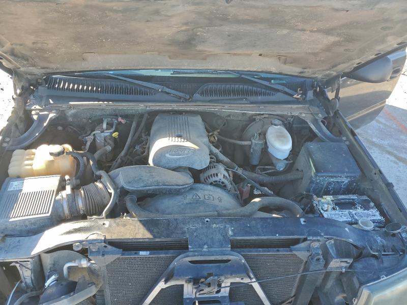 Photo 11 from auction – 2004 CHEVROLET SILVERADO with VIN 1GCEC14V44E109823