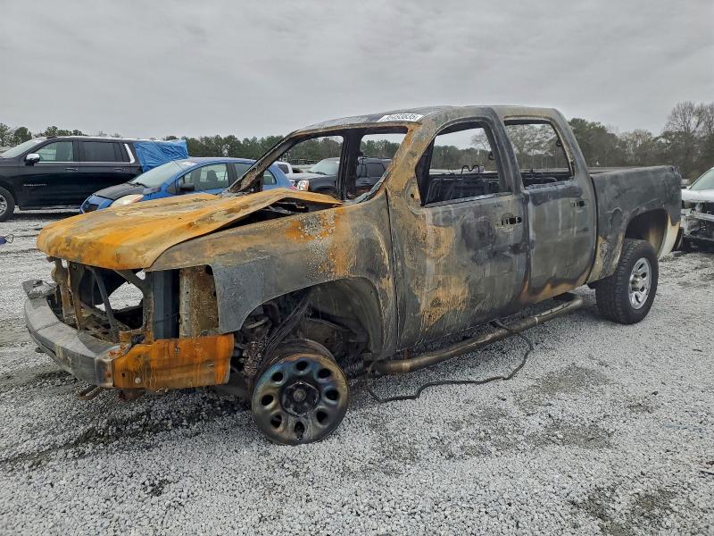 CHEVROLET SILVERADO 2011 with VIN 3GCPKSE35BG331226 - Photo from auction